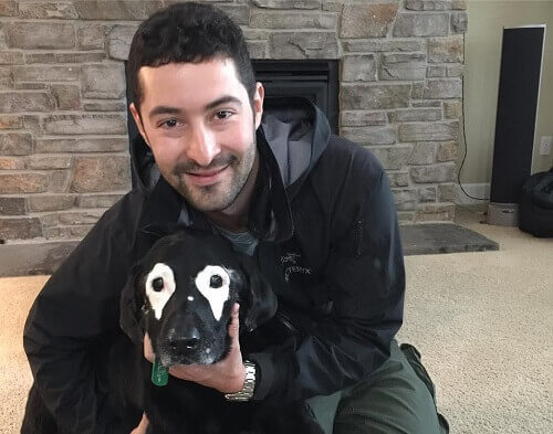 Ecco Rowdy, il cane che ha conquistato le reti sociali