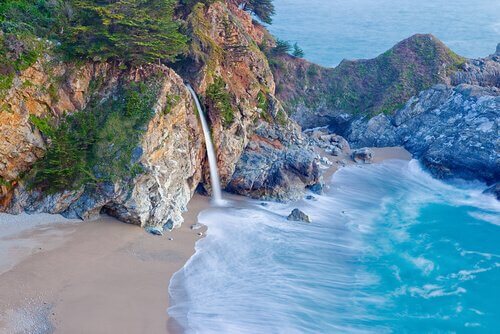 Spiaggia paradisiaca in California