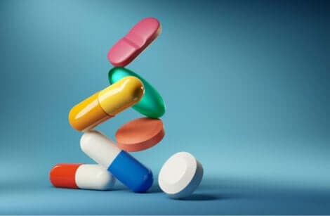 Pillole e capsule medicinali.