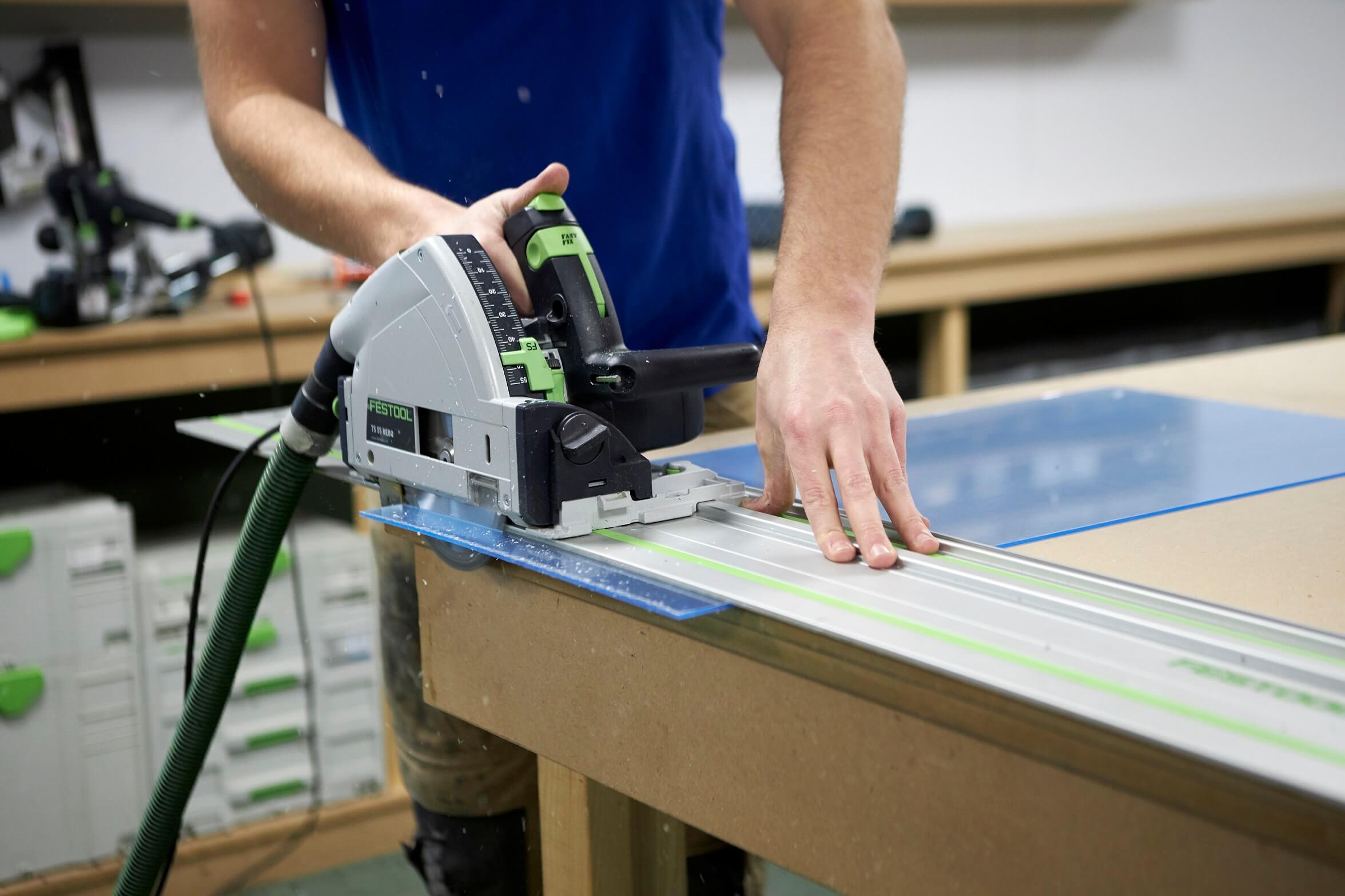 Taglio del policarbonato